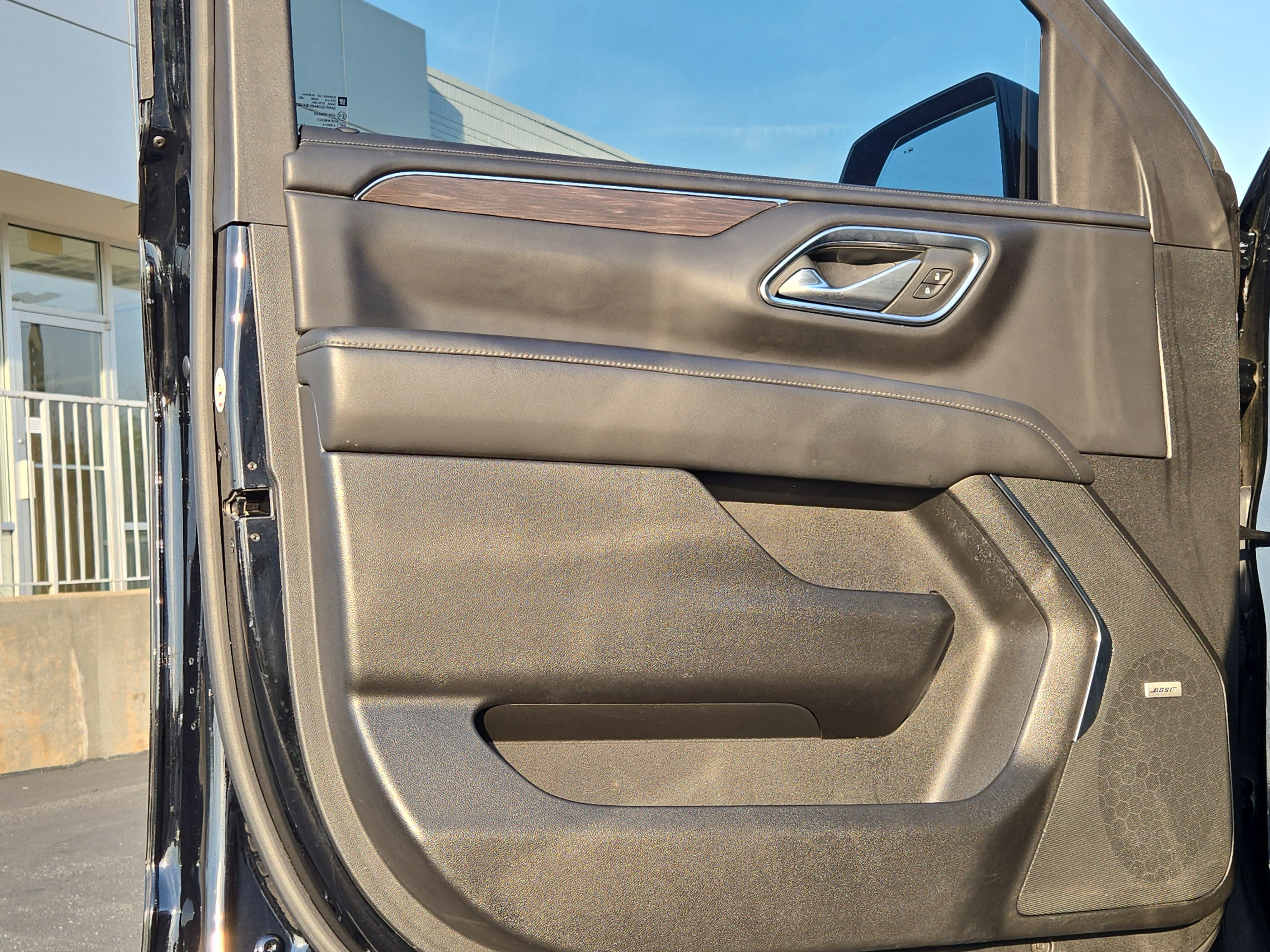 Used 2023 Chevrolet Tahoe Z71 w/ Luxury Package image 22