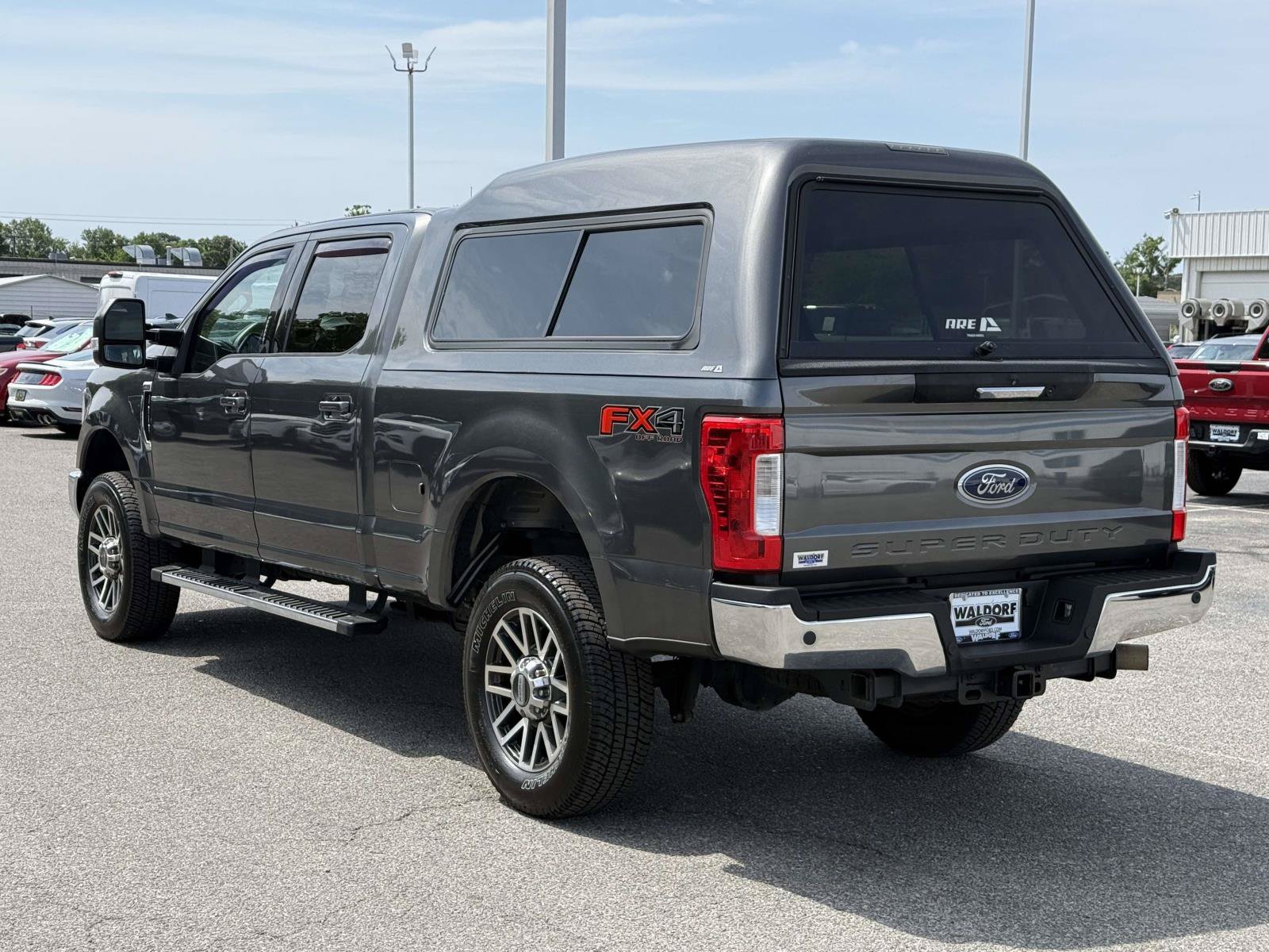 Certified 2019 Ford F250 Lariat w/ FX4 Off-Road Package AWD/4WD image 4