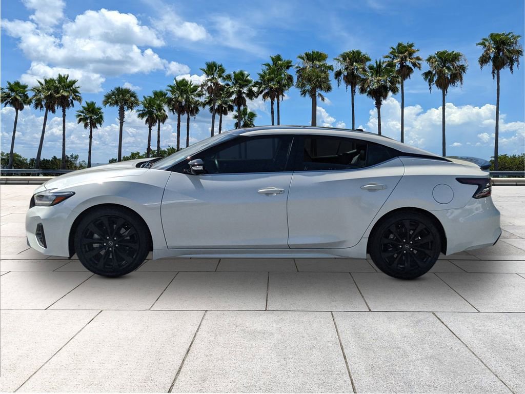 Used 2023 Nissan Maxima SR w/ Sport Mat Group image 4