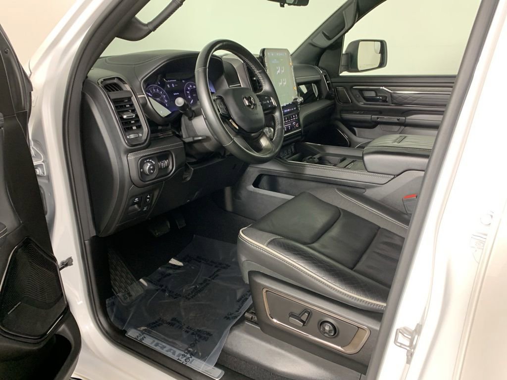 Used 2025 RAM 1500 Limited AWD/4WD image 37
