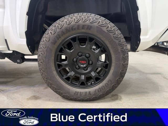 Used 2026 Toyota Tacoma SR5 AWD/4WD image 8