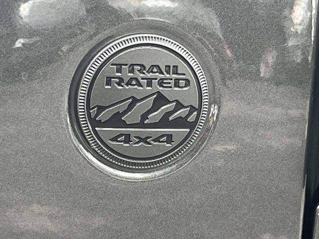 Used 2023 Jeep Gladiator Sport AWD/4WD image 11