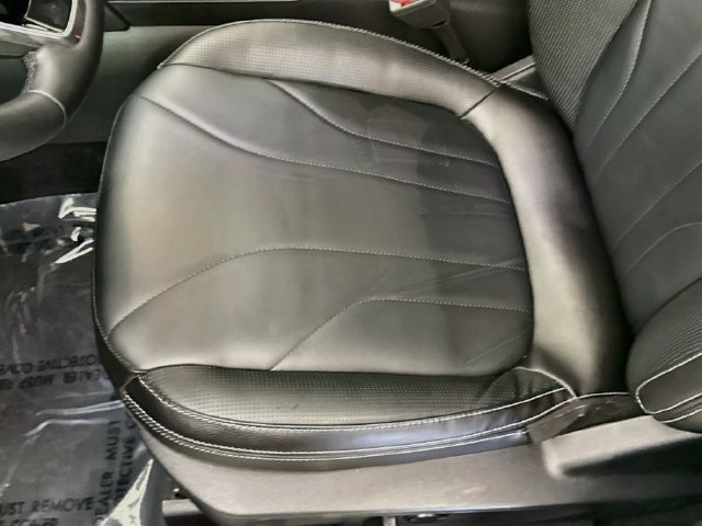 Certified 2025 Ford Escape SE w/ PHEV Premium Package FWD image 20