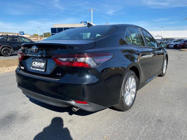 Used 2023 Toyota Camry LE image 5