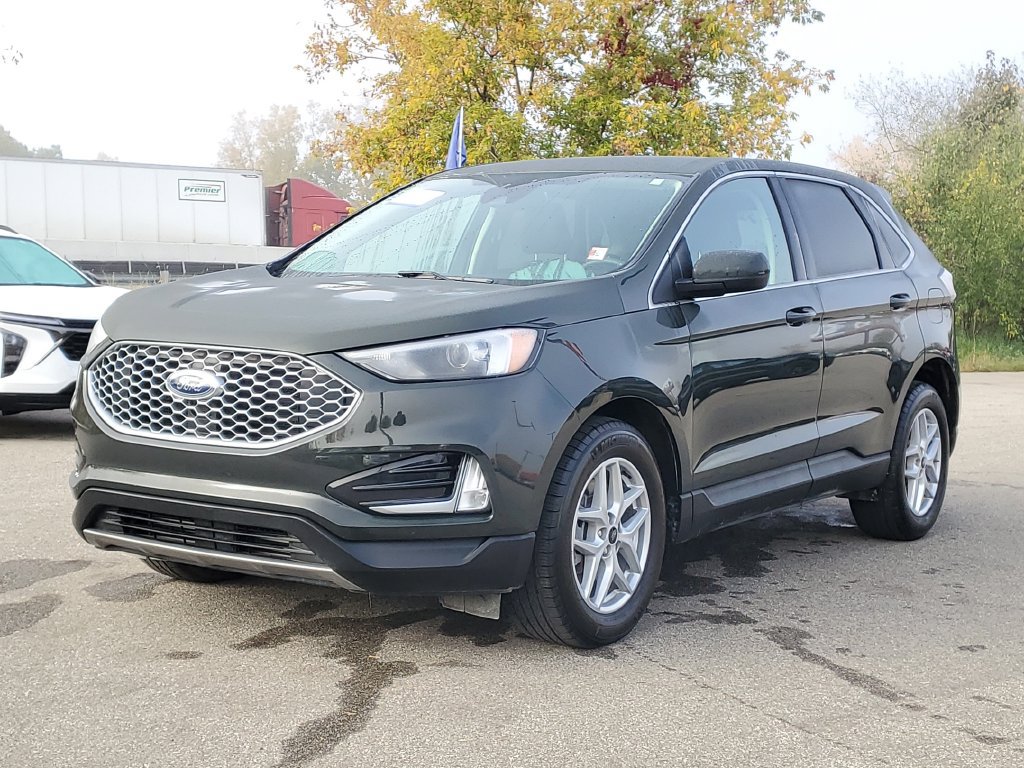 Certified 2024 Ford Edge SEL w/ Convenience Package AWD/4WD image 2