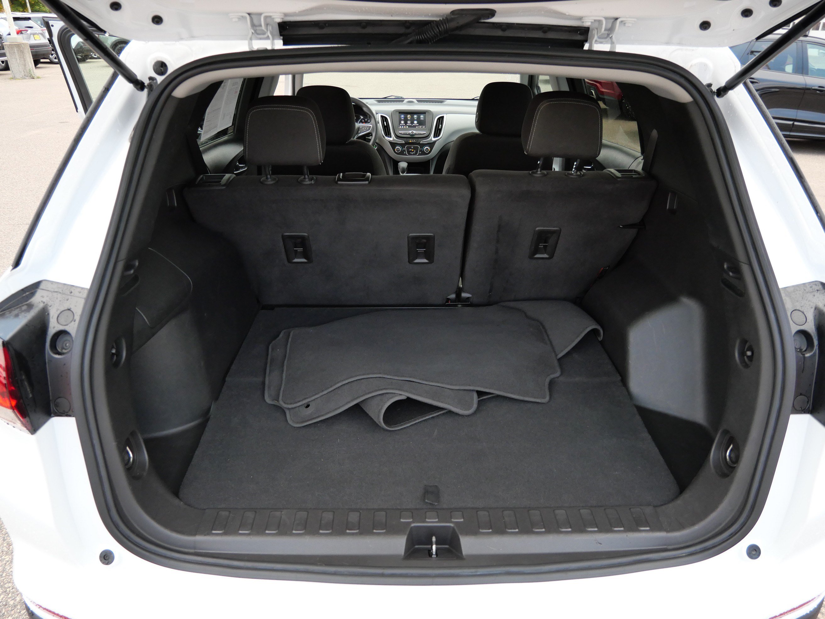 Used 2023 Chevrolet Equinox LS w/ LS Convenience Package AWD/4WD image 18
