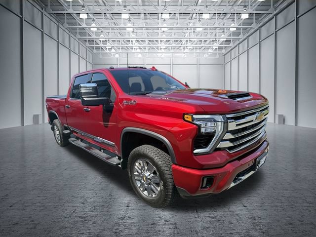 Used 2026 Chevrolet Silverado 2500 High Country w/ High Country Premium Package AWD/4WD image 4