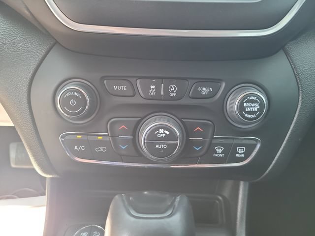 Used 2022 Jeep Cherokee Trailhawk w/ Sound & Nav Group AWD/4WD image 20