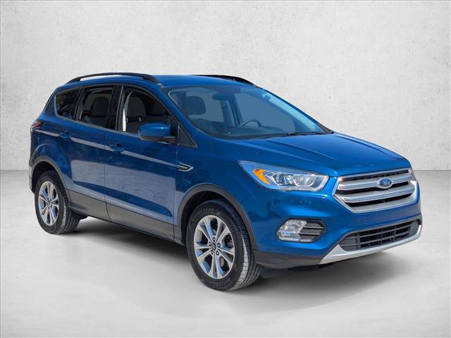 Certified 2017 Ford Escape SE w/ Equipment Group 201A image 3