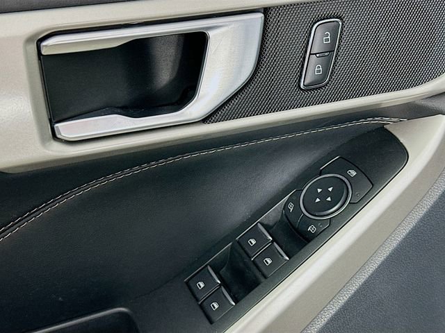 Certified 2022 Ford Explorer XLT w/ Equipment Group 202A image 24