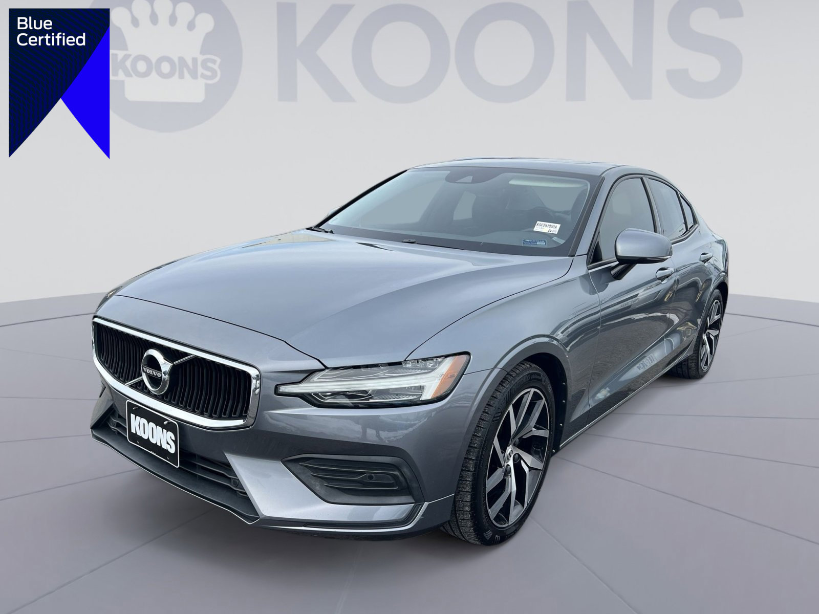 Used 2020 Volvo S60 T6 Momentum image 1
