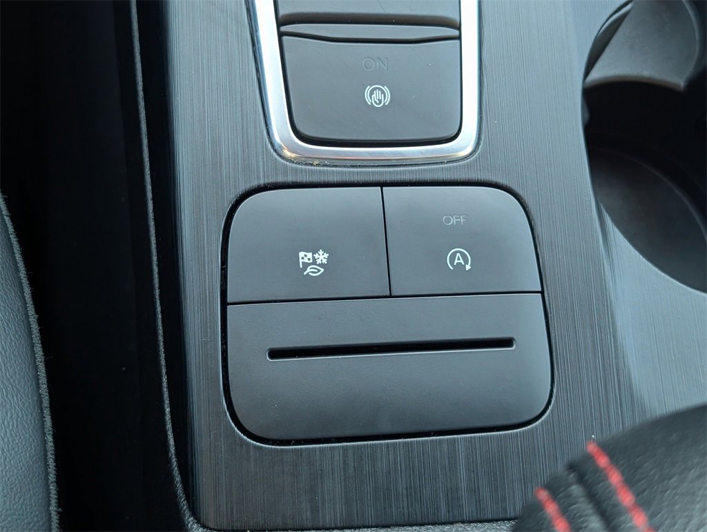 Certified 2025 Ford Escape ST-Line image 23