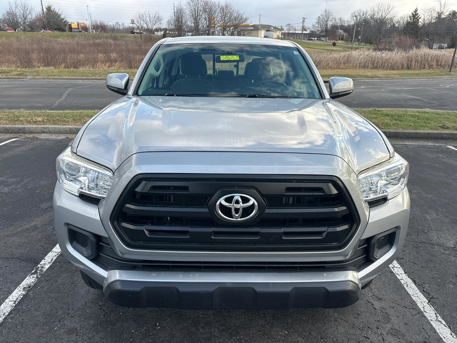 Used 2017 Toyota Tacoma SR image 8