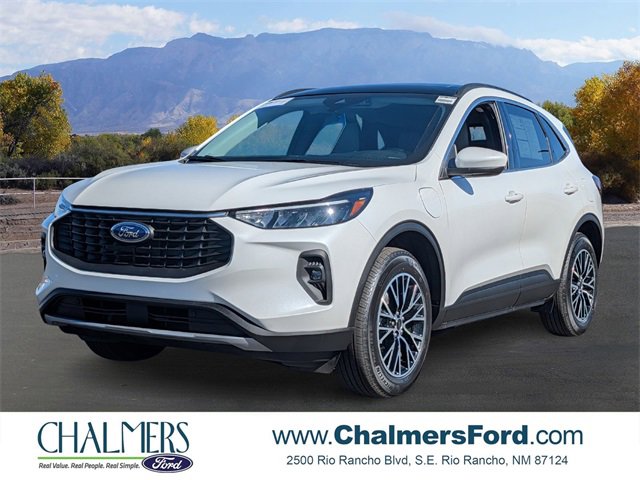 Certified 2025 Ford Escape Base w/ Class II Trailer Tow Package image 1