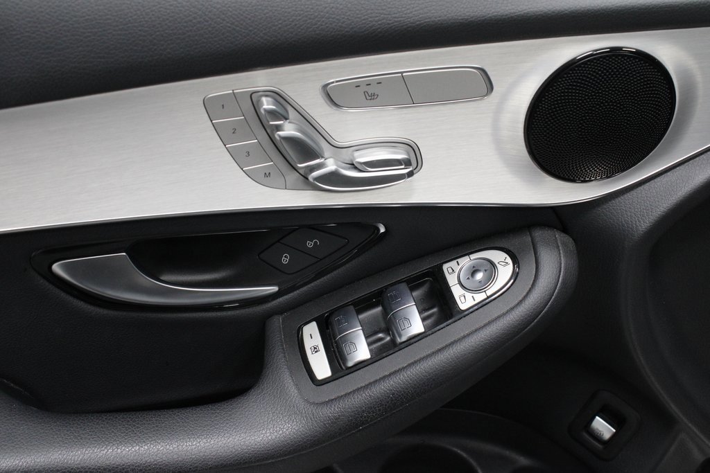 Used 2021 Mercedes-Benz GLC 300 image 21