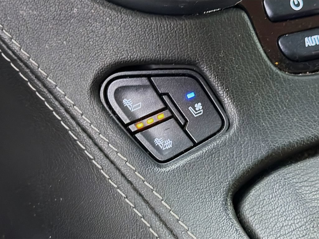 Used 2019 Chevrolet Suburban Premier w/ Premier Plus Edition AWD/4WD image 26