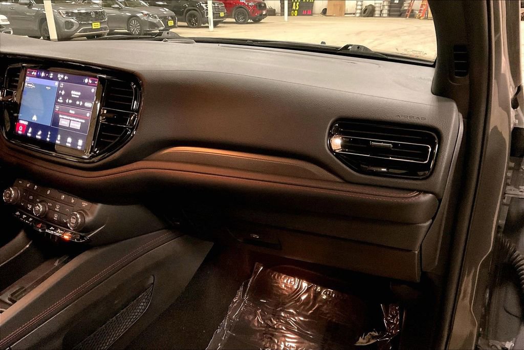 Used 2025 Dodge Durango GT image 15