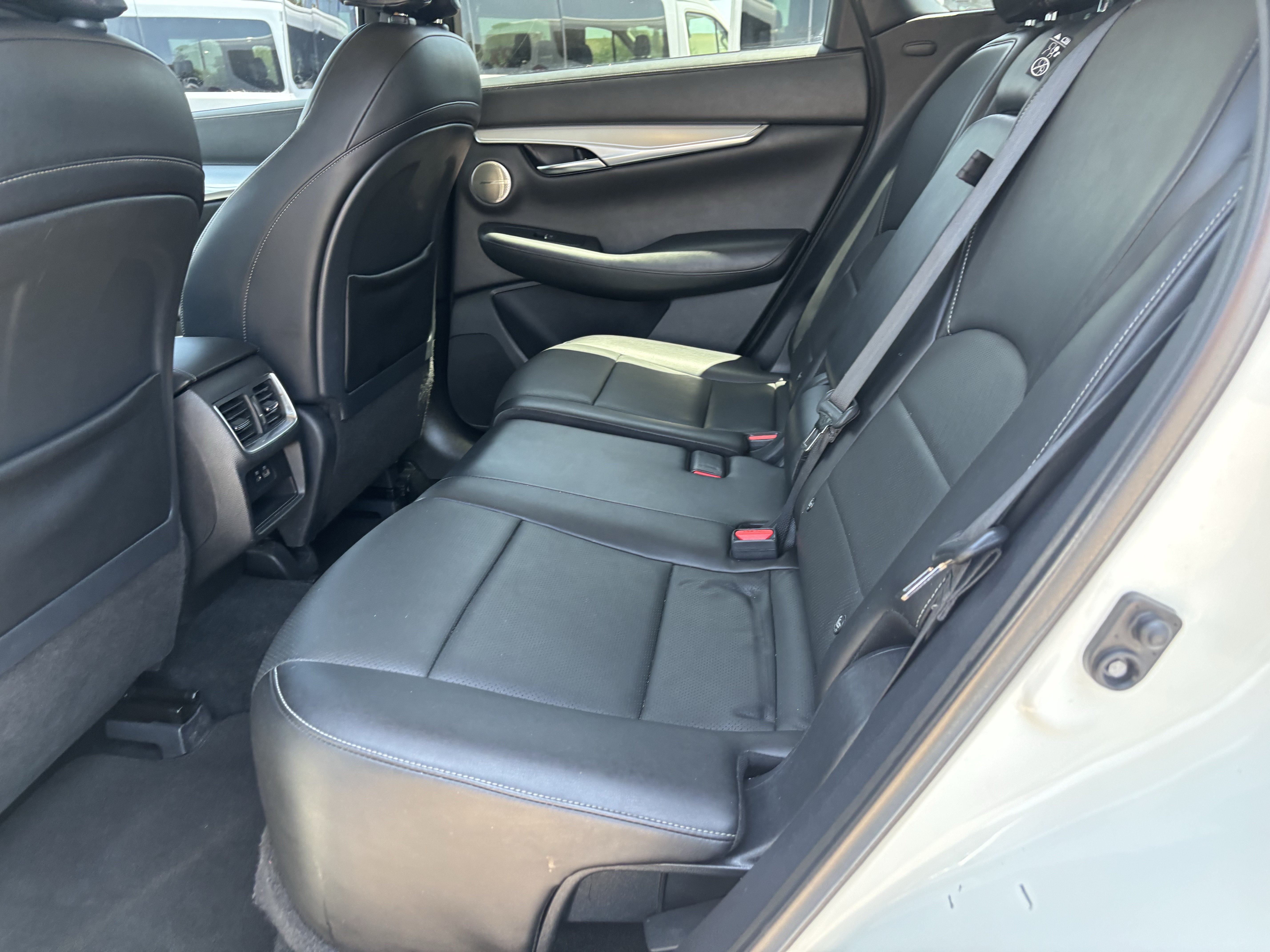 Used 2022 INFINITI QX50 Essential FWD image 15