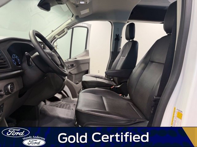 Certified 2025 Ford Transit 150 Low Roof RWD image 18