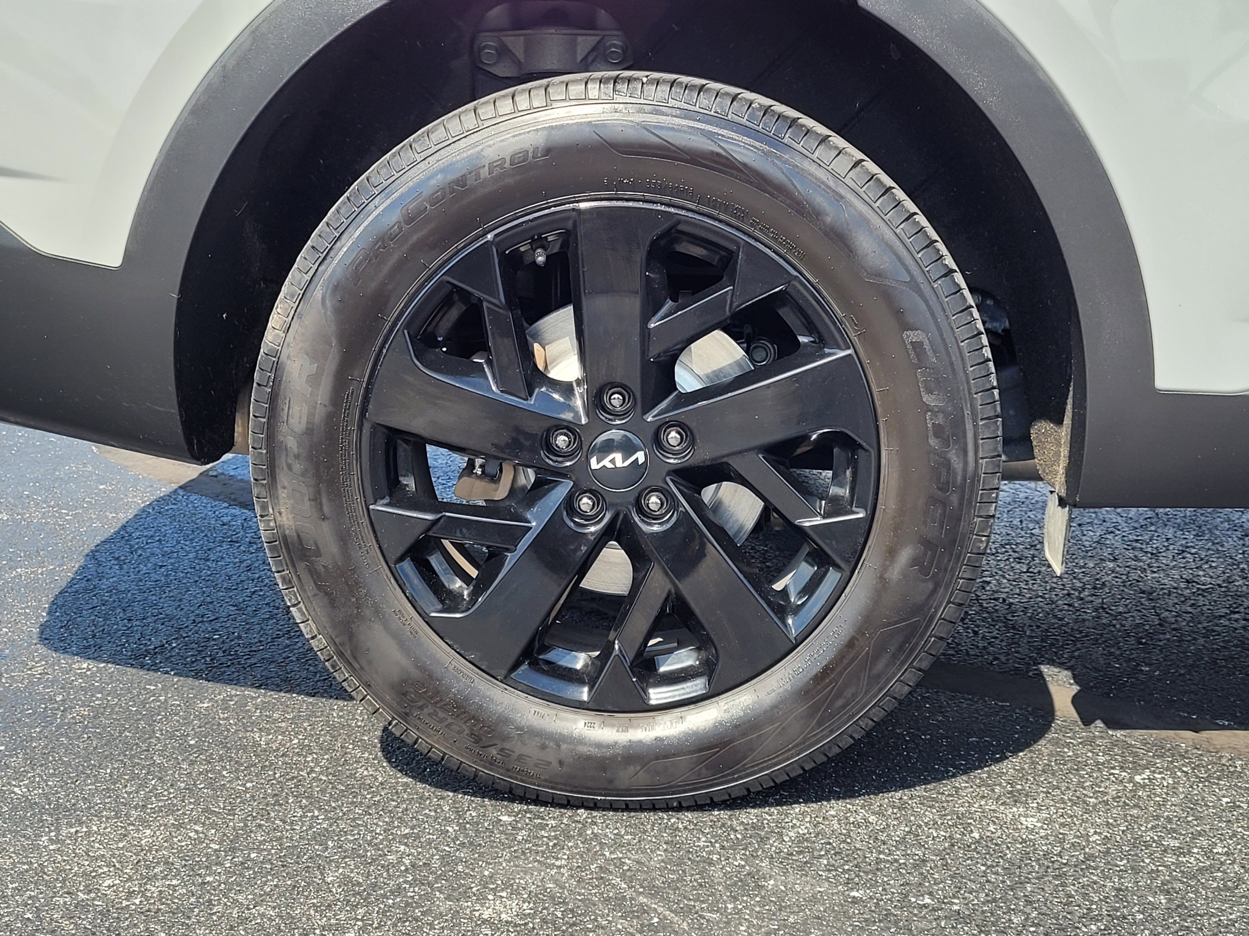 Used 2022 Kia Sorento S AWD/4WD image 11