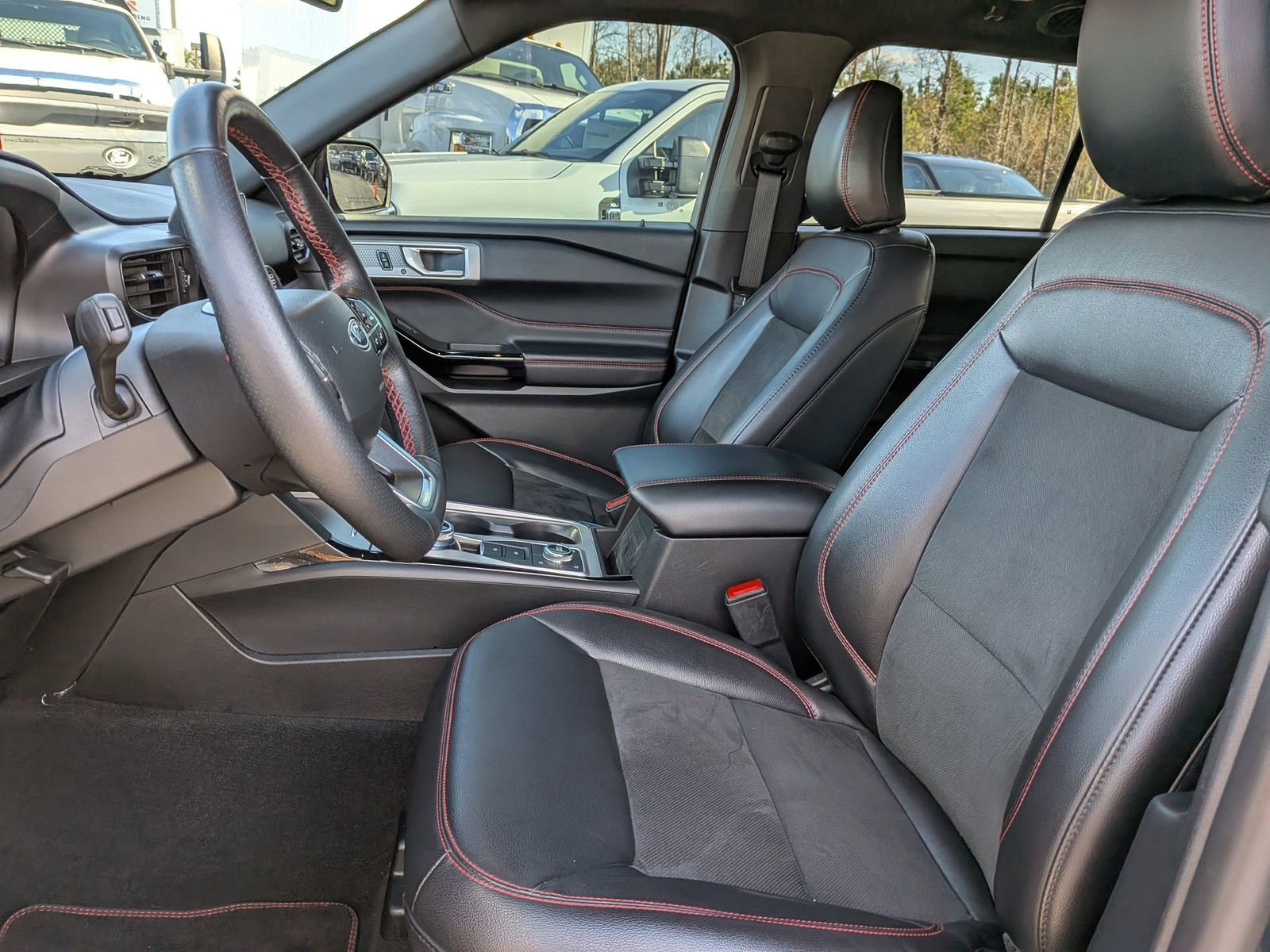 Certified 2023 Ford Explorer ST-Line w/ Class IV Trailer Tow Package image 23