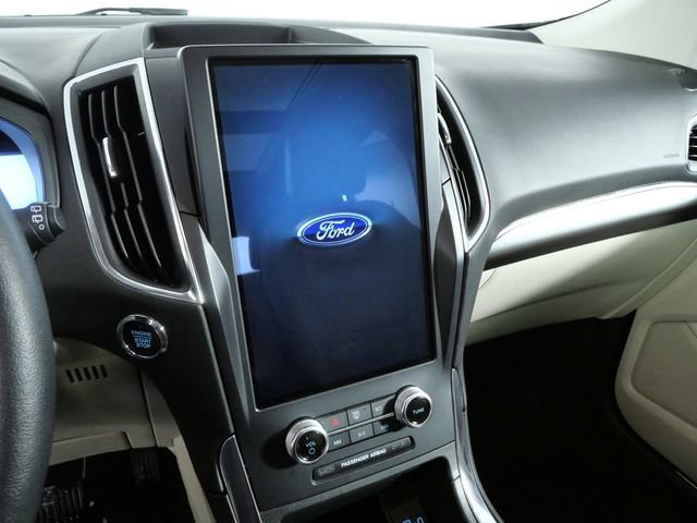 Certified 2024 Ford Edge Titanium w/ Equipment Group 301A image 18