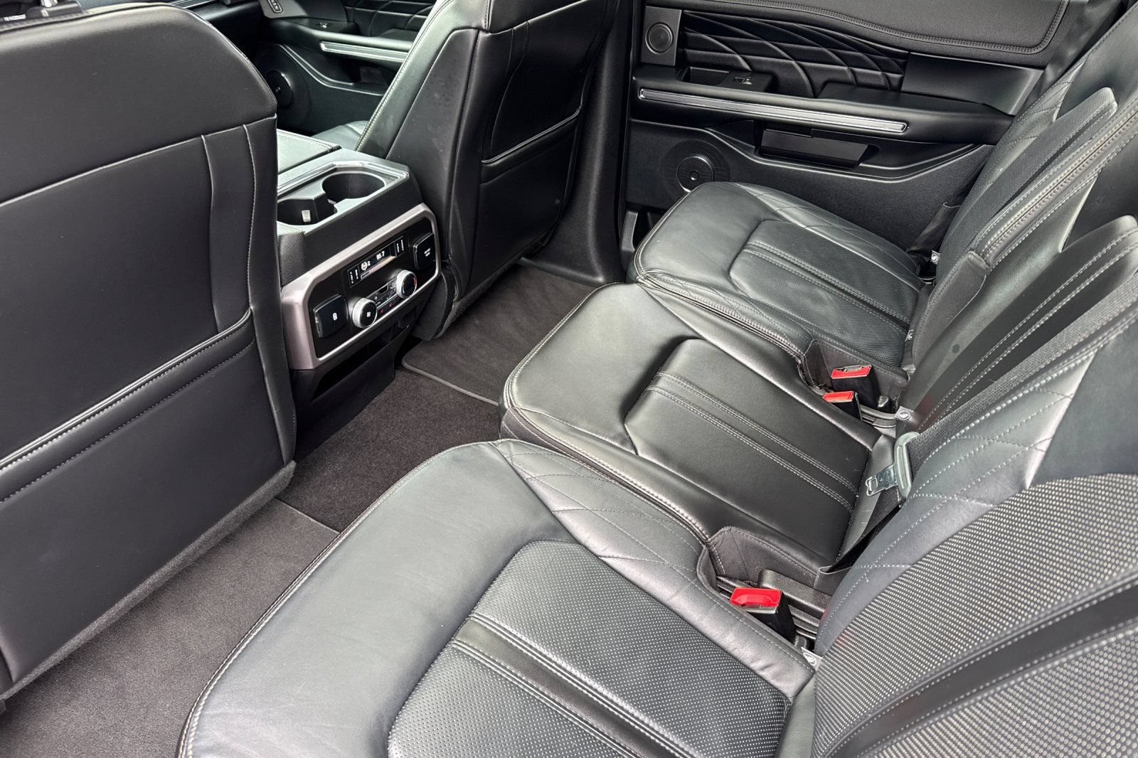 Certified 2019 Ford Expedition Platinum AWD/4WD image 12