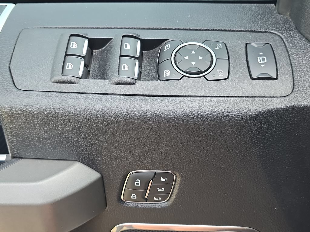 Certified 2020 Ford F450 Platinum AWD/4WD image 28
