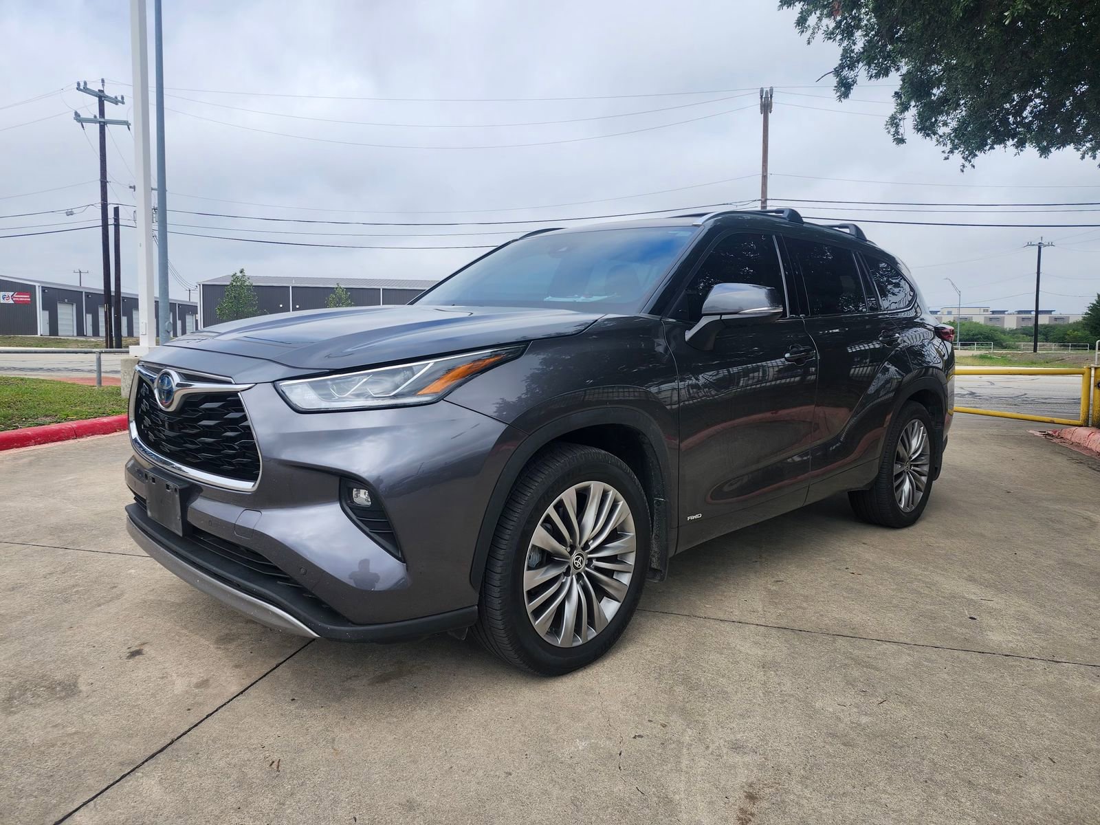 Used 2022 Toyota Highlander Platinum AWD/4WD image 7
