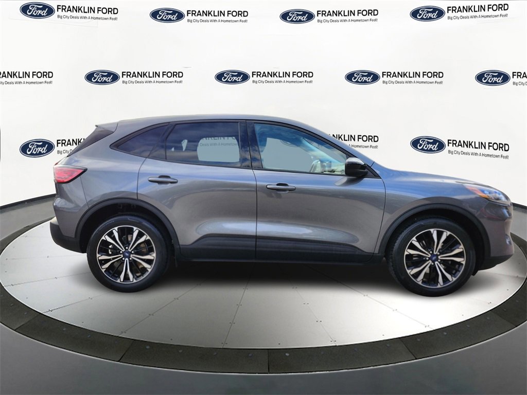 Certified 2022 Ford Escape SE w/ SE Sport Appearance Package image 6