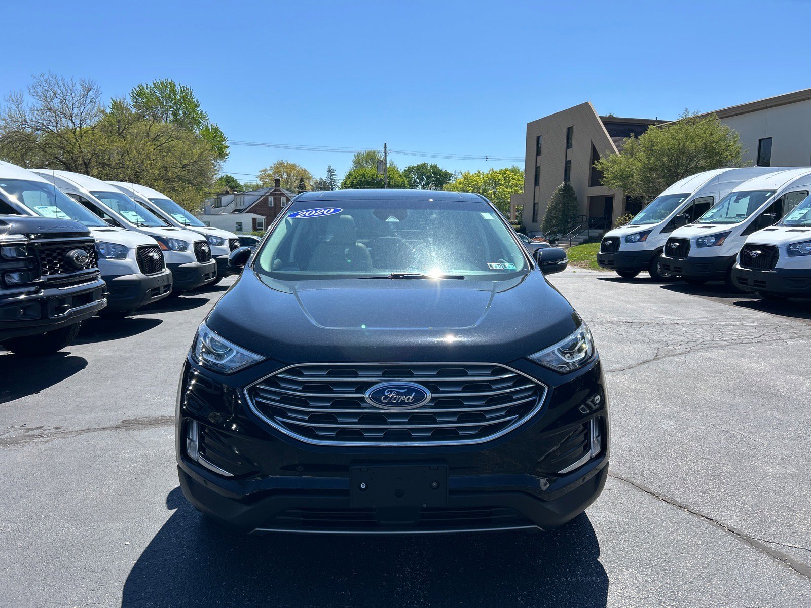 Certified 2020 Ford Edge Titanium w/ Class II Trailer Tow Package AWD/4WD image 2