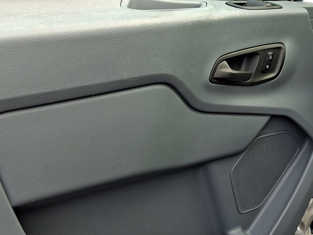 Certified 2019 Ford Transit 250 130 Low Roof w/ Exterior Upgrade Package RWD image 12