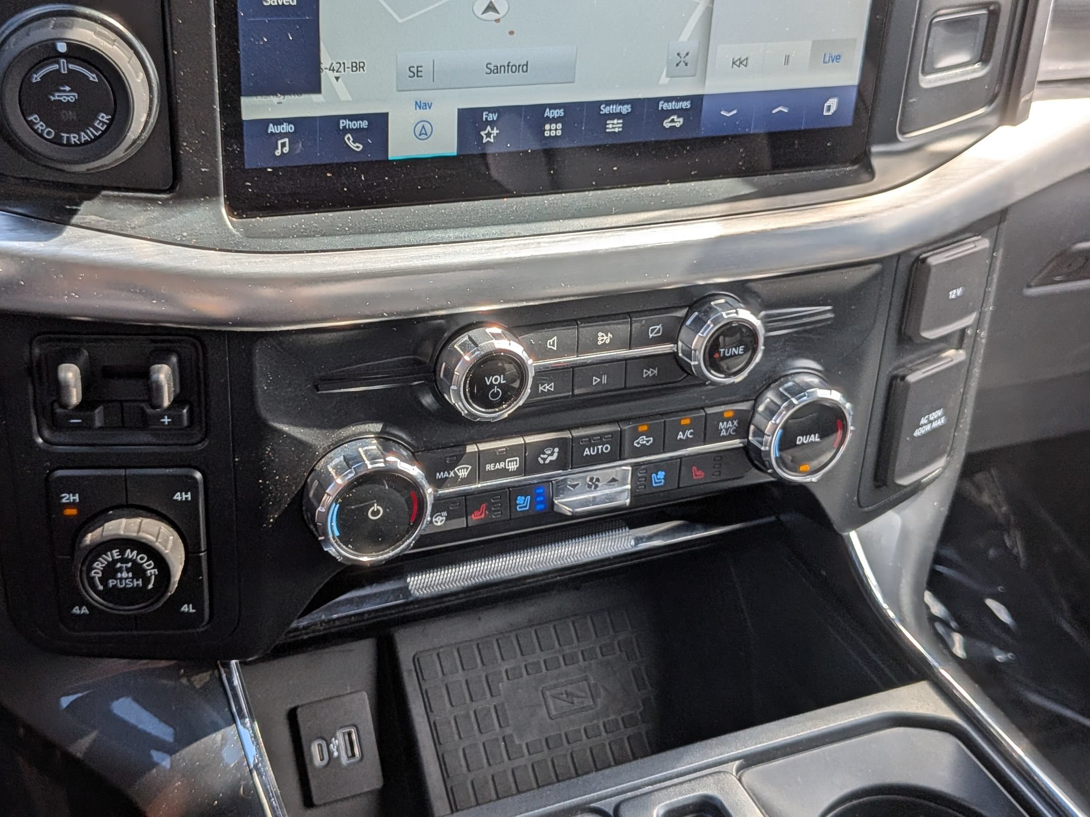 Certified 2022 Ford F150 Lariat w/ Equipment Group 502A High AWD/4WD image 26