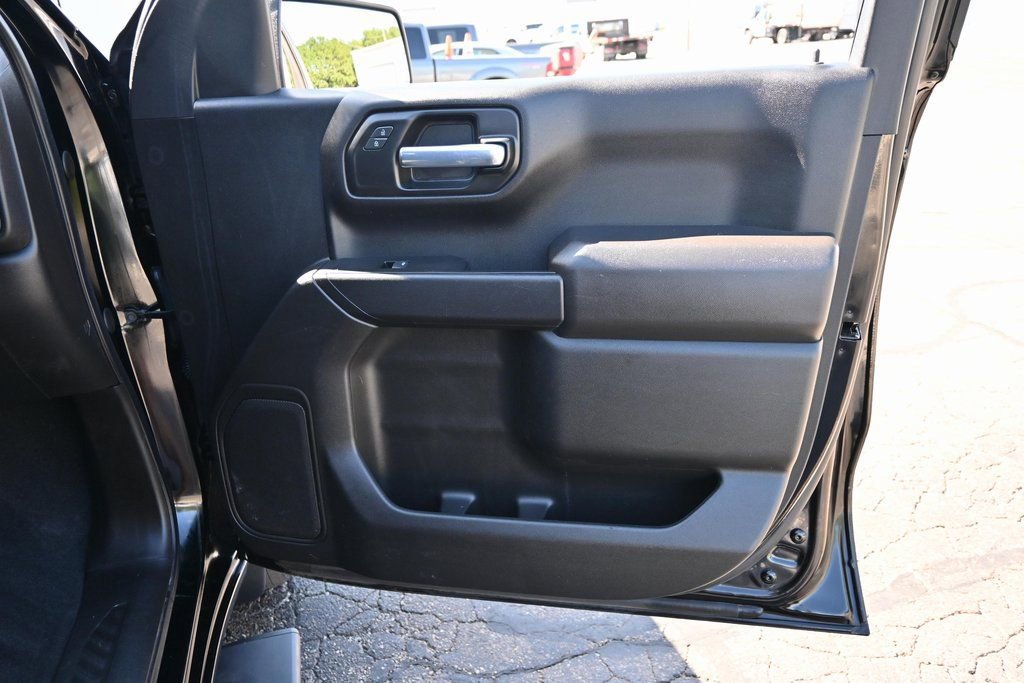 Used 2021 Chevrolet Silverado 1500 Custom image 22
