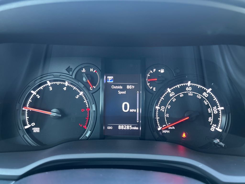 Used 2021 Toyota 4Runner SR5 Premium w/ Moonroof Package AWD/4WD image 17