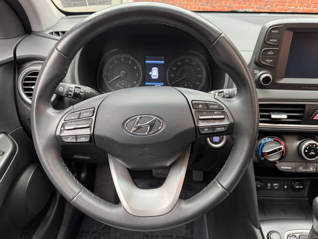 Used 2020 Hyundai Kona SEL Plus w/ Cargo Package AWD/4WD image 14