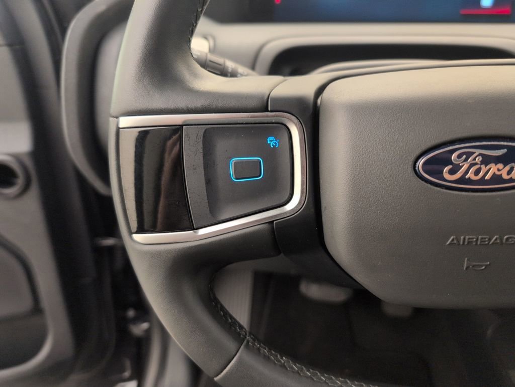 Certified 2025 Ford Expedition Active image 41