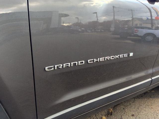 Used 2022 Jeep Grand Cherokee L Limited image 6