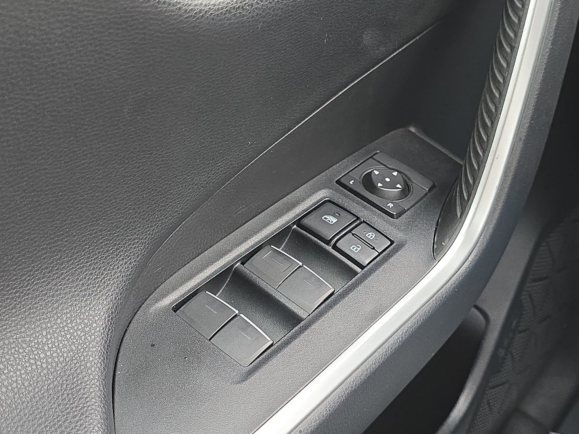 Used 2022 Toyota RAV4 Adventure AWD/4WD image 13