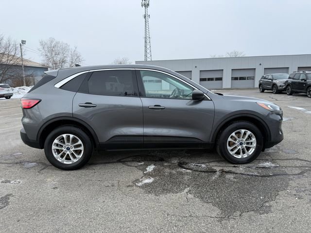 Certified 2022 Ford Escape SE w/ Convenience Package image 3