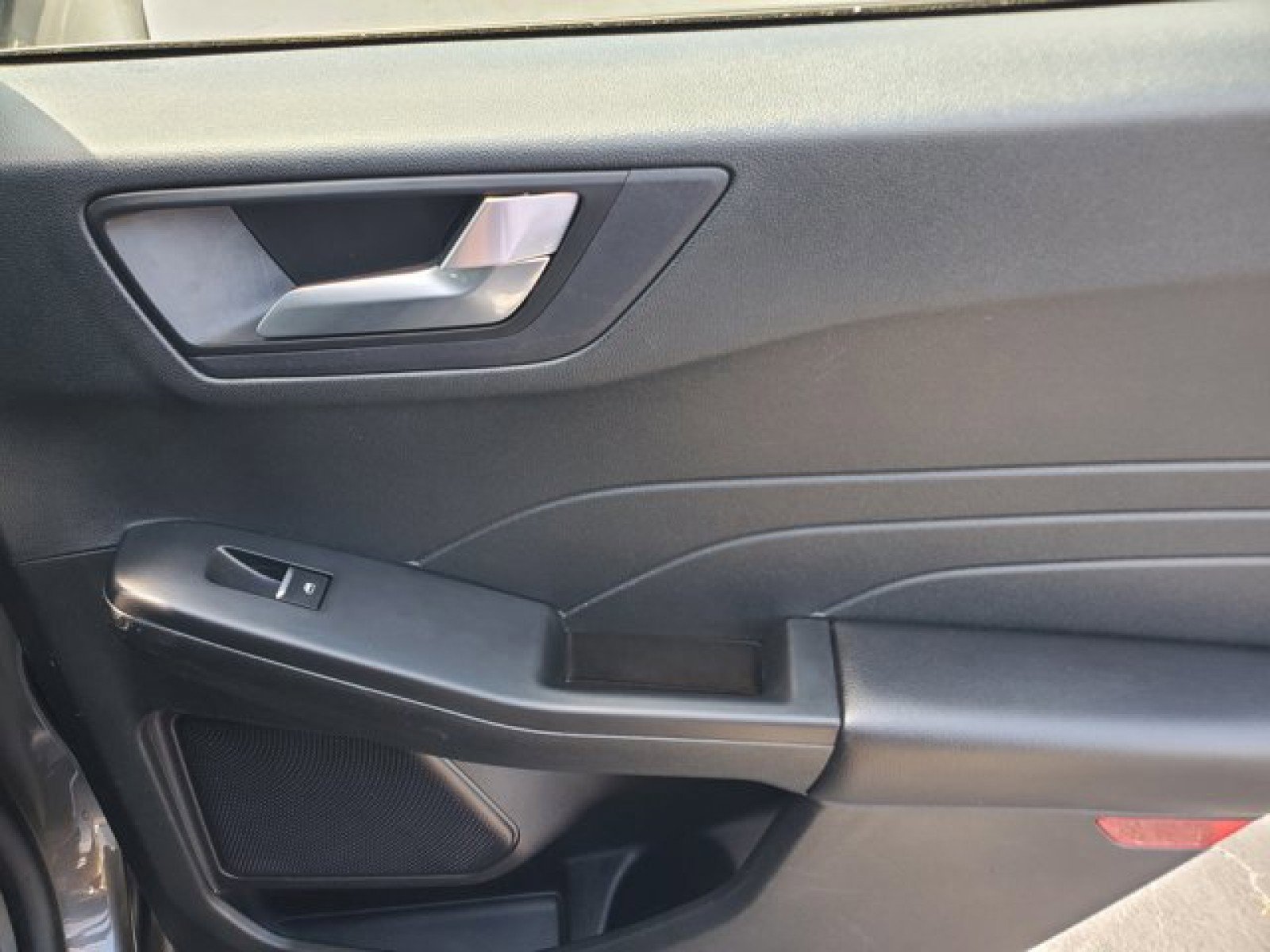 Certified 2022 Ford Escape SEL image 33