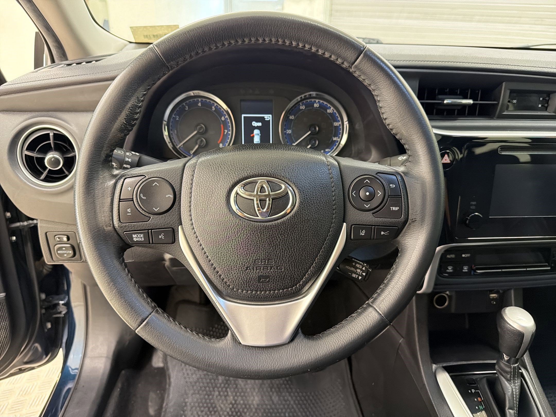 Used 2019 Toyota Corolla SE FWD image 16