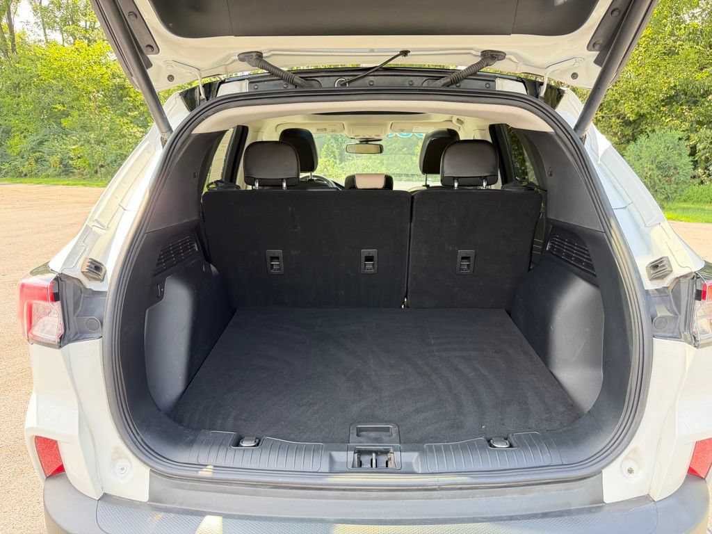 Certified 2022 Ford Escape Titanium AWD/4WD image 21