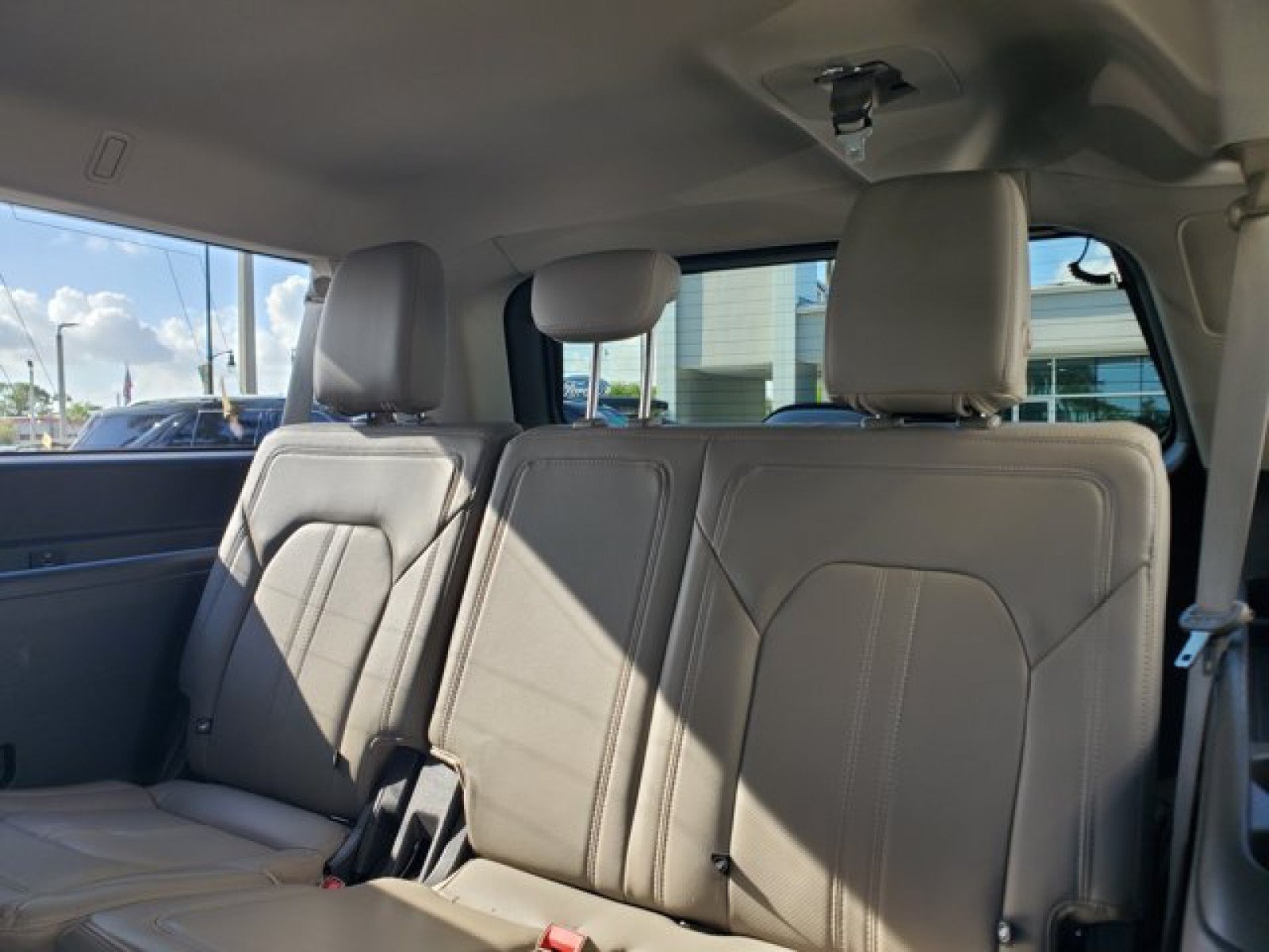 Certified 2021 Ford Expedition Max Limited RWD image 31