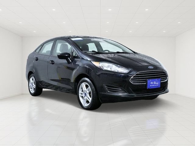Certified 2017 Ford Fiesta SE FWD image 1