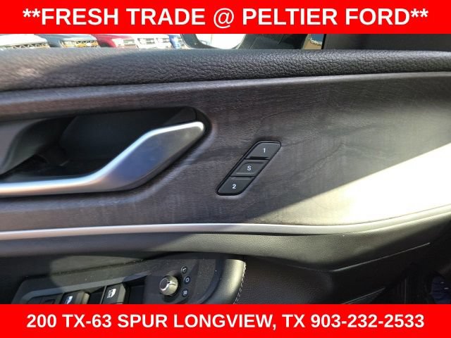 Used 2025 Jeep Grand Cherokee Limited AWD/4WD image 14