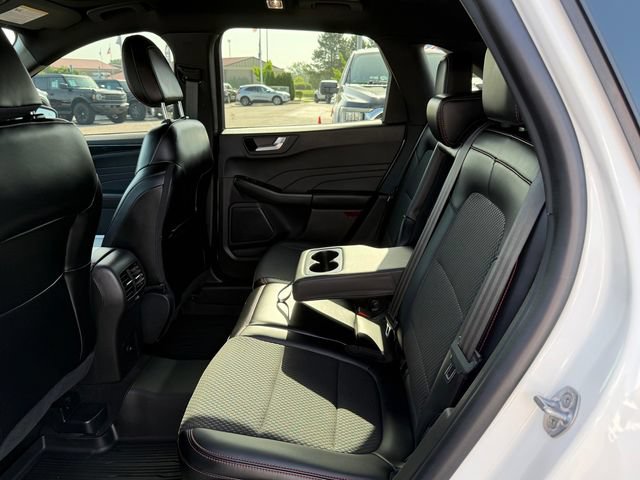 Certified 2024 Ford Escape ST-Line Elite AWD/4WD image 9