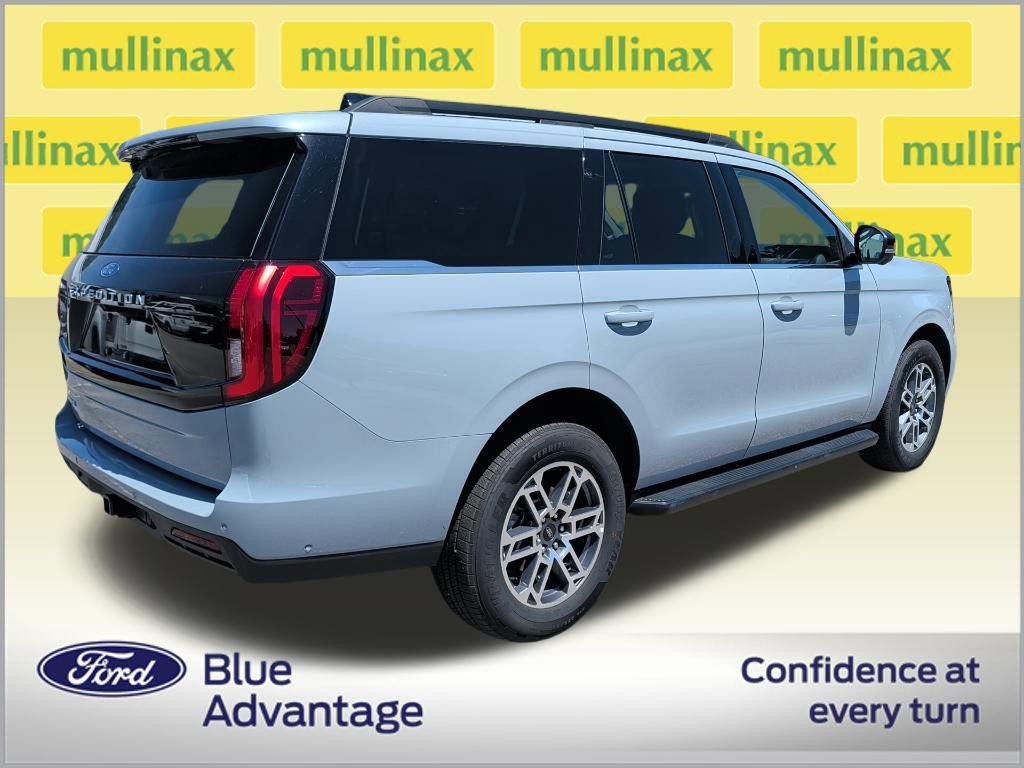 Certified 2025 Ford Expedition Active RWD image 2