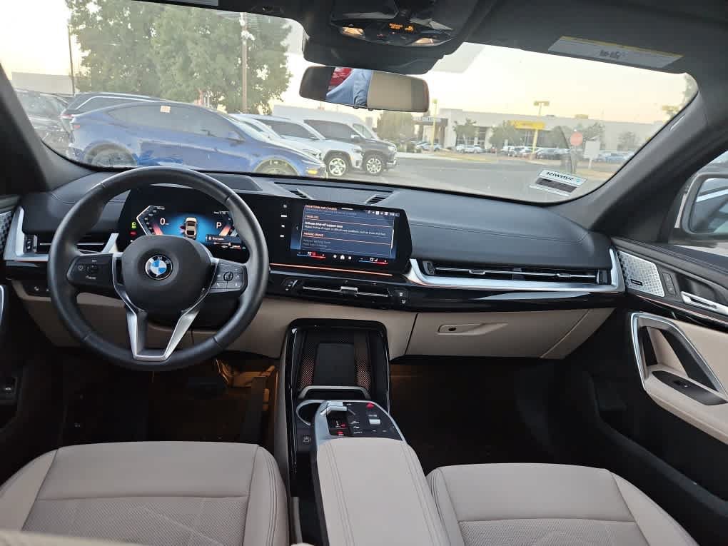 Used 2025 BMW X2 xDrive28i w/ Premium Package AWD/4WD image 8