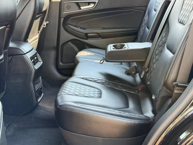 Certified 2024 Ford Edge Titanium AWD/4WD image 7